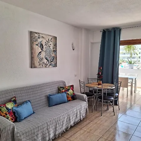 Ocean Breeze Apartment
